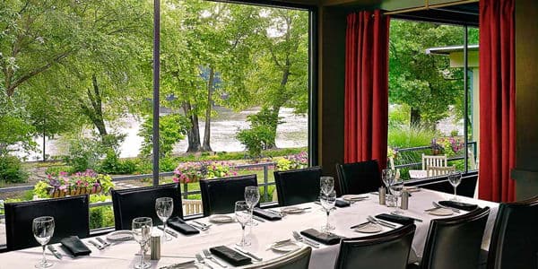 Ray's on the River